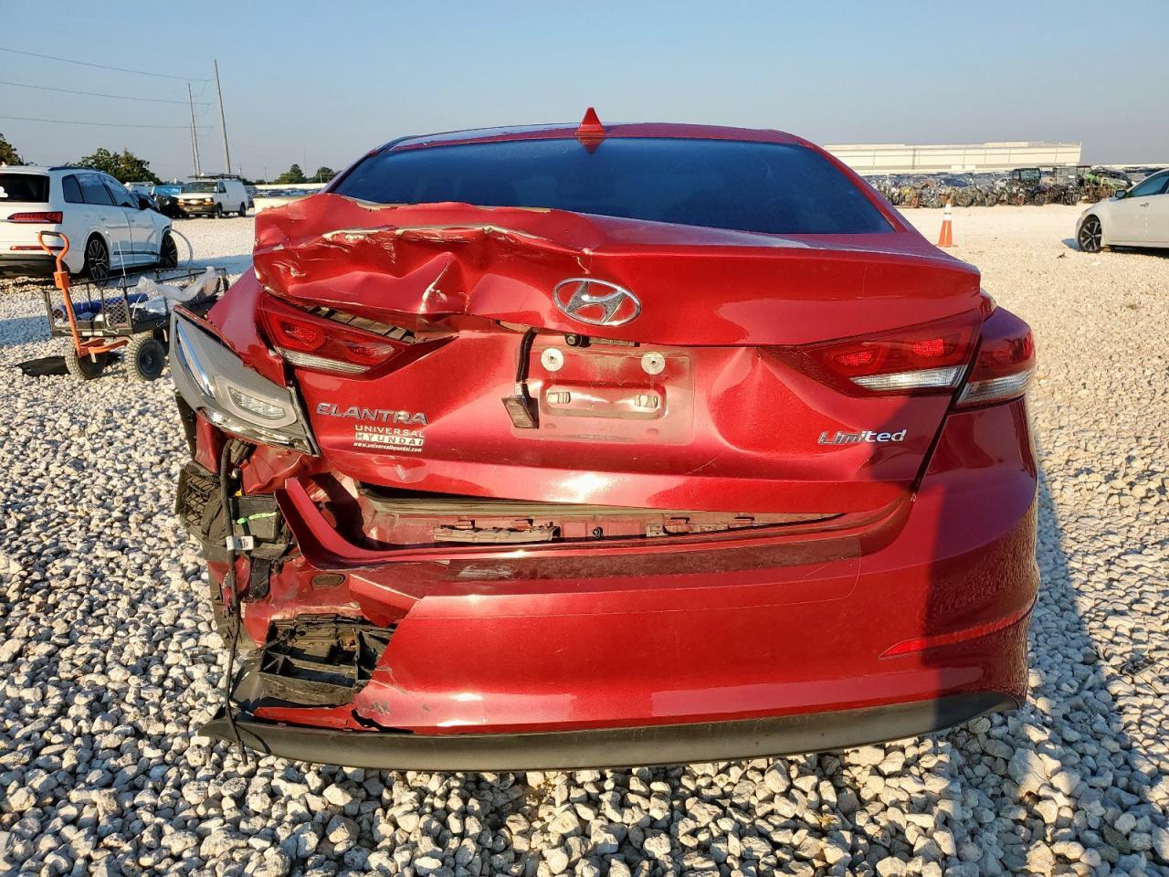 2017 Hyundai Elantra - Фото 6