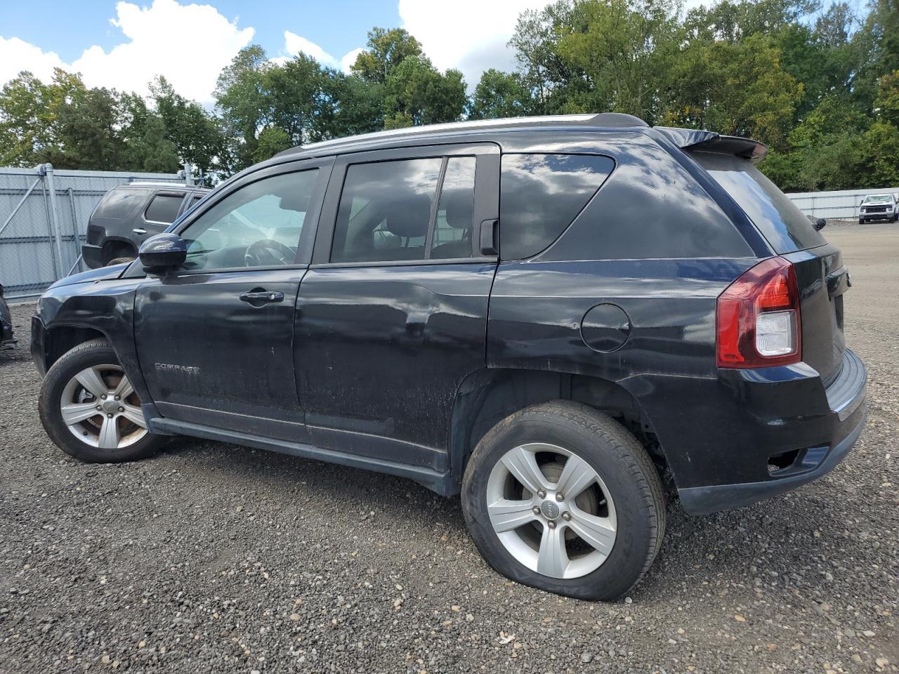 2015 Jeep Compass Latitude - Фото 2