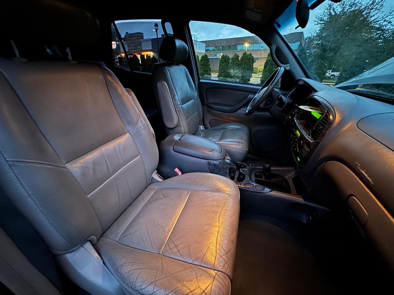 2004 Toyota Sequoia Sr5 - Фото 6