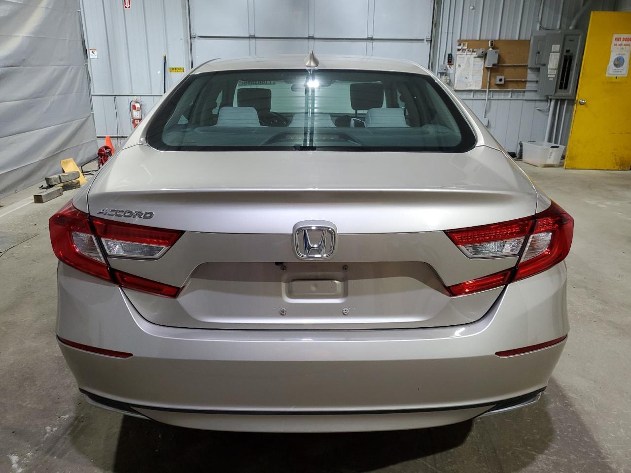 2018 Honda Accord Lx - Фото 6