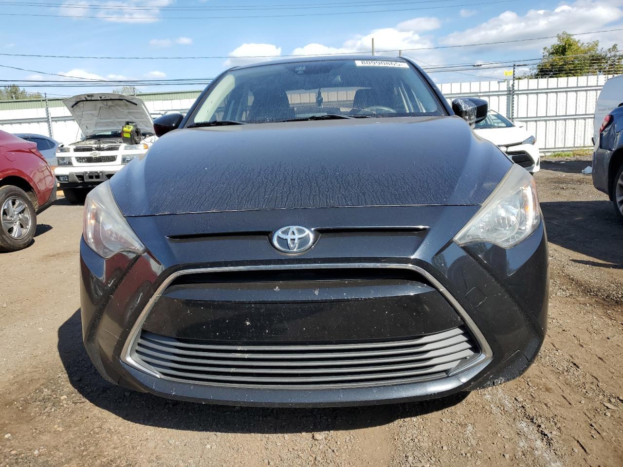 2017 Toyota Yaris Ia - Image 5