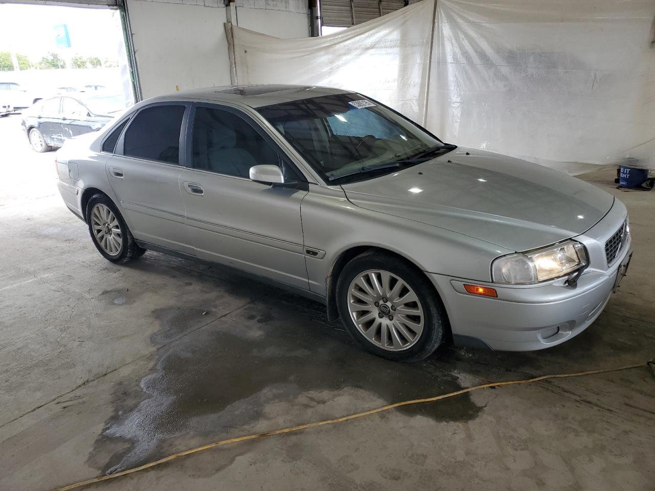 2006 Volvo S80 2.5T - Image 4