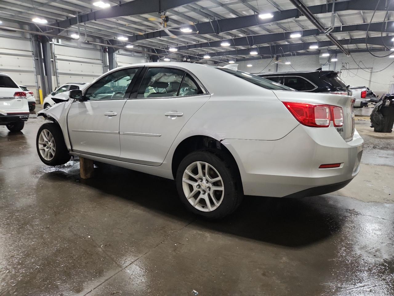 2015 Chevrolet Malibu 1Lt - Фото 2