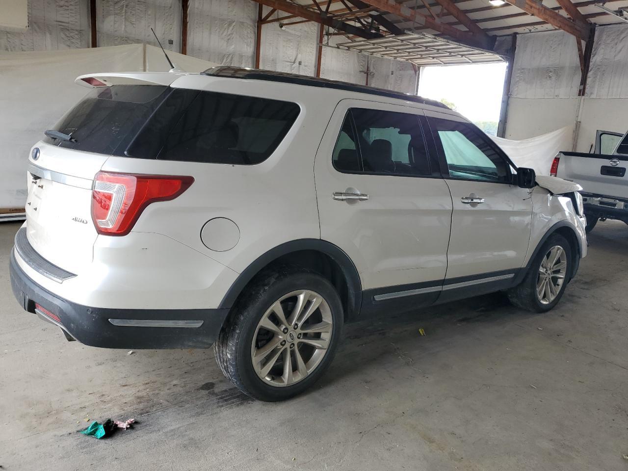 2019 Ford Explorer Limited - Фото 3