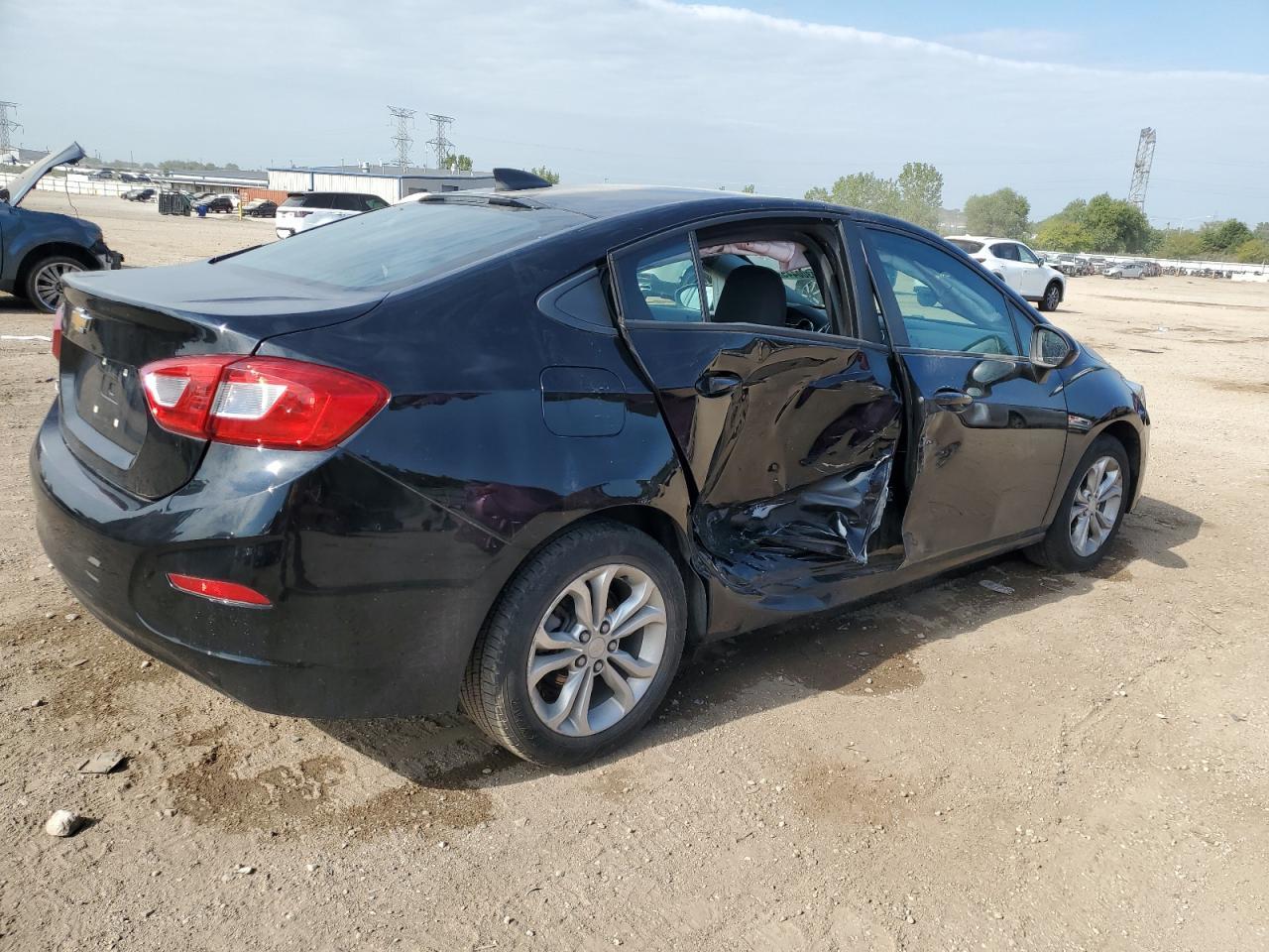 2019 Chevrolet Cruze Ls - Image 3