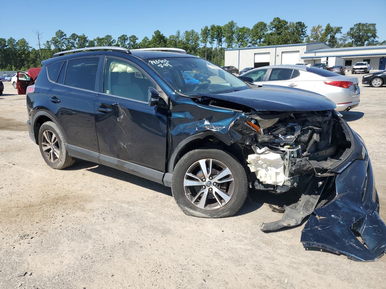 2018 Toyota Rav4 Adventure - Фото 4