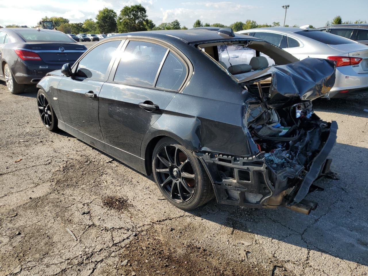 2006 BMW 325 I - Image 2