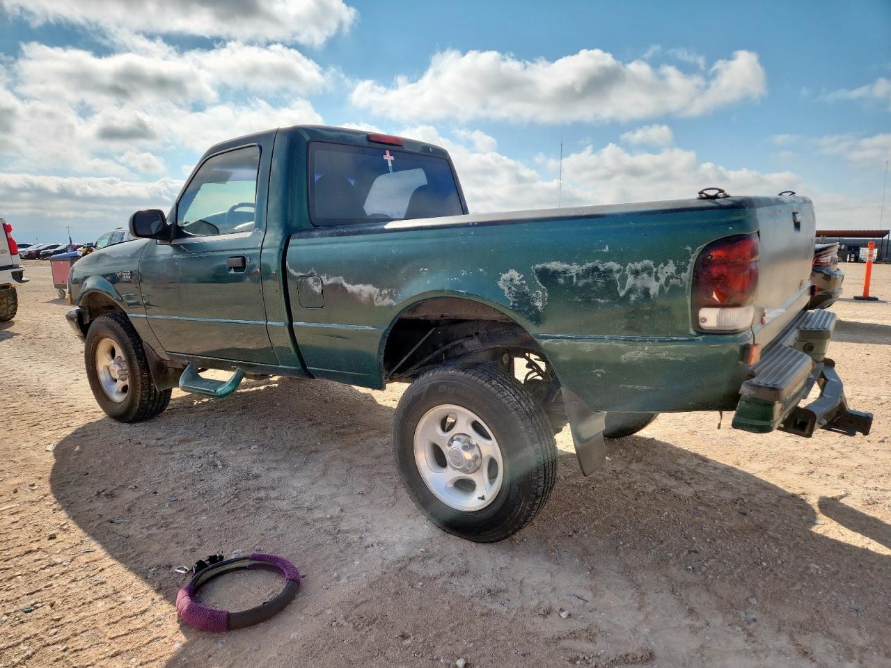 2000 Ford Ranger - Image 2