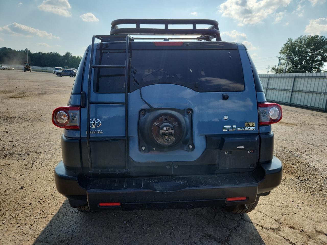 2014 Toyota Fj Cruiser - Image 6