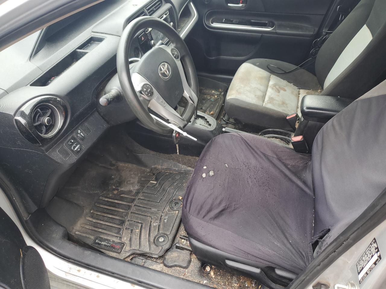 2015 Toyota Prius C - Фото 7