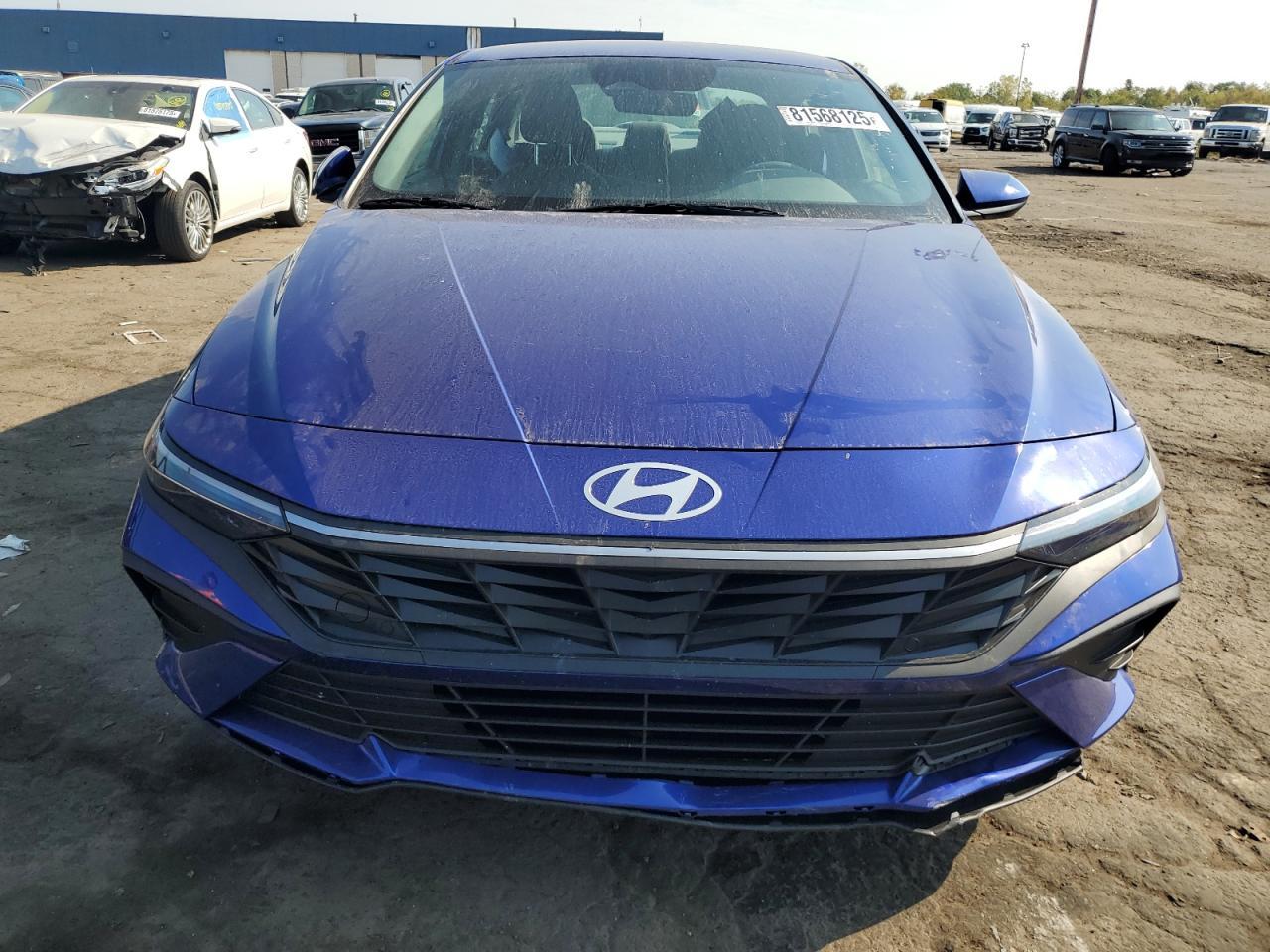 2025 Hyundai Elantra Se - Image 5