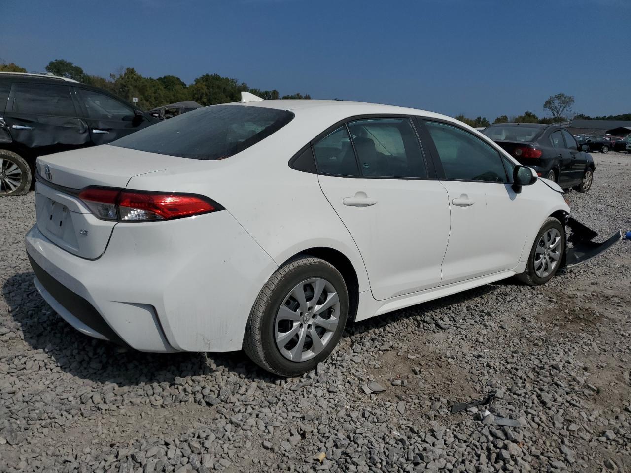 2022 Toyota Corolla Le - Image 3