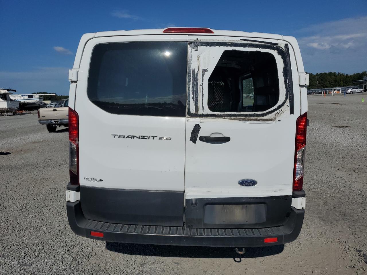 2019 Ford Transit T-250 - Image 6