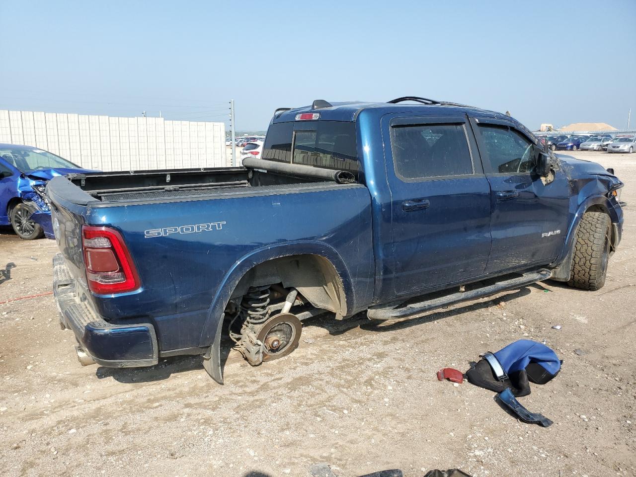 2021 Ram 1500 Laramie - Фото 3