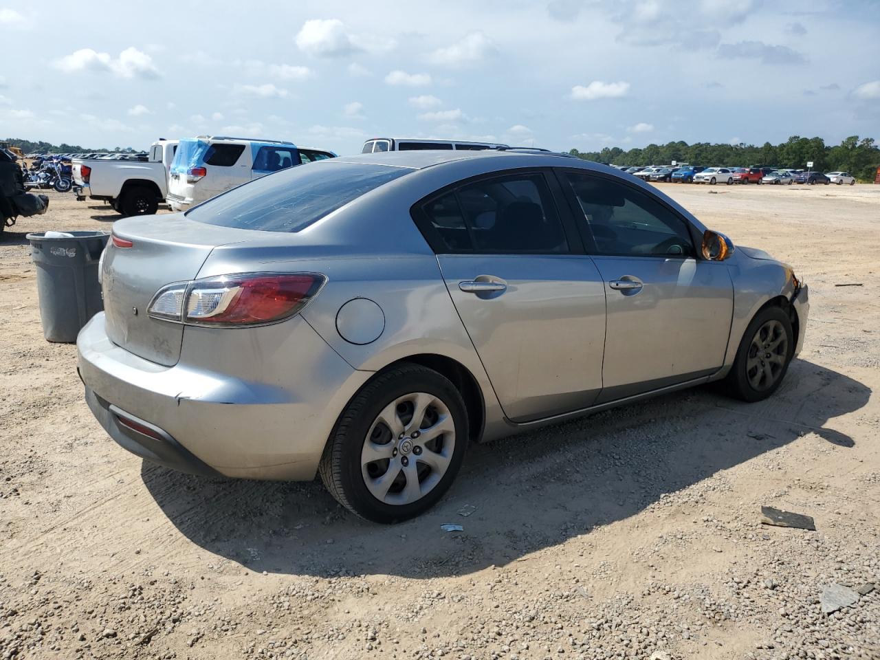 2010 Mazda 3 I - Фото 3