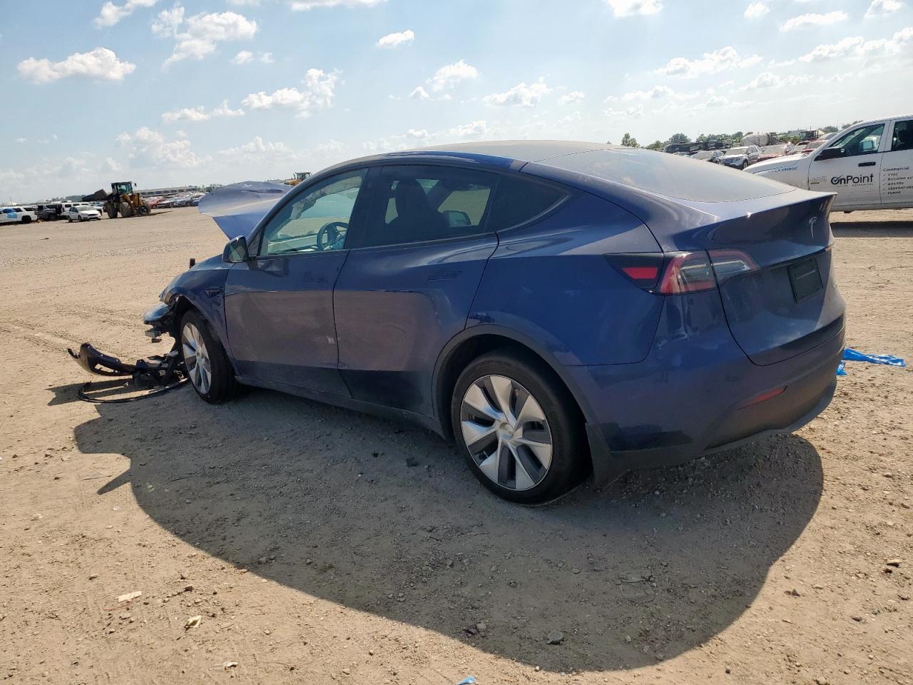 2023 Tesla Model Y - Image 2