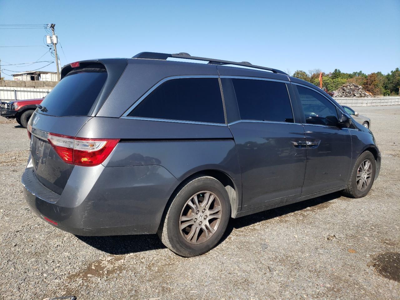 2012 Honda Odyssey Ex - Image 3