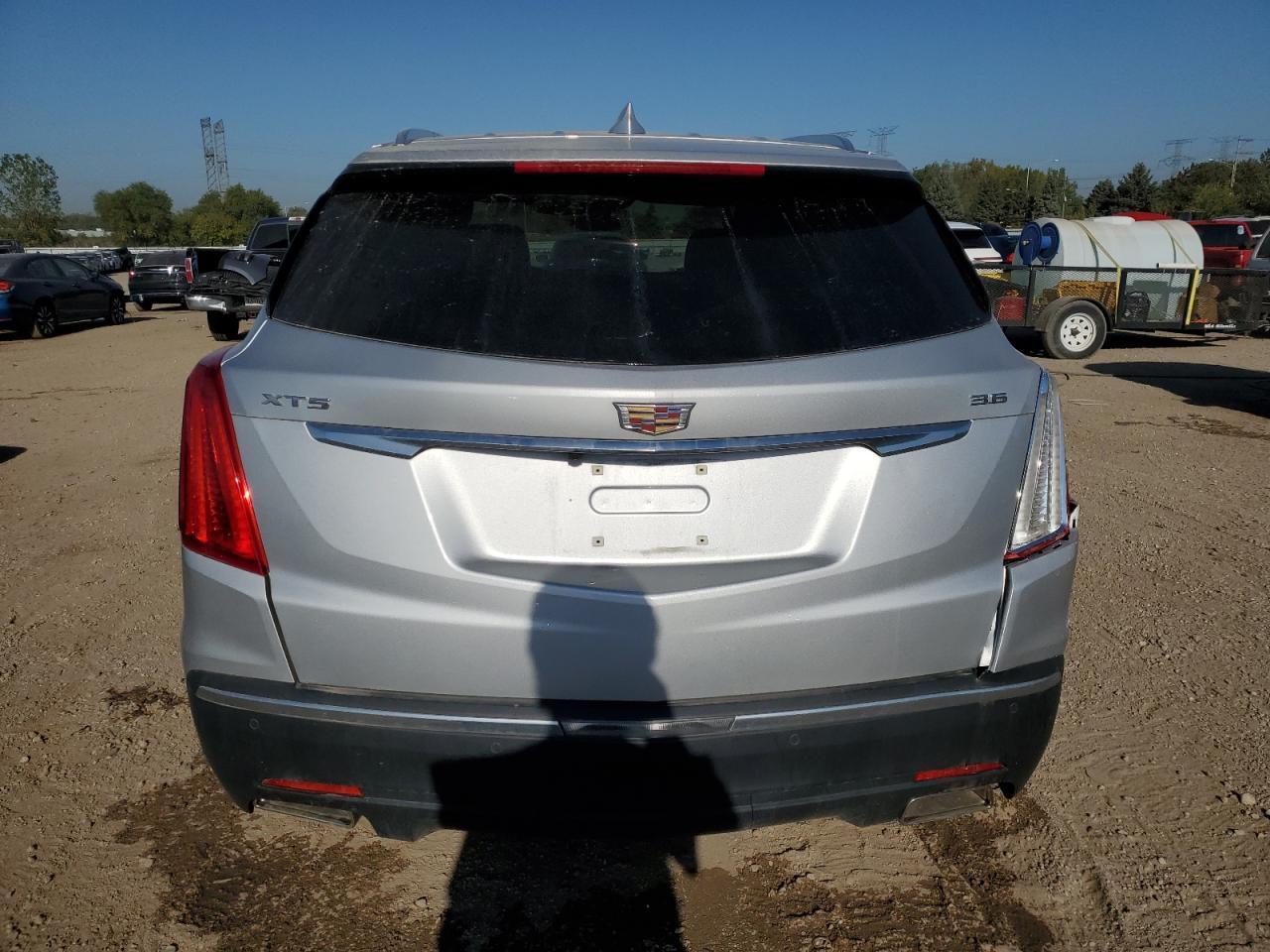 2017 Cadillac Xt5 Luxury - Image 6