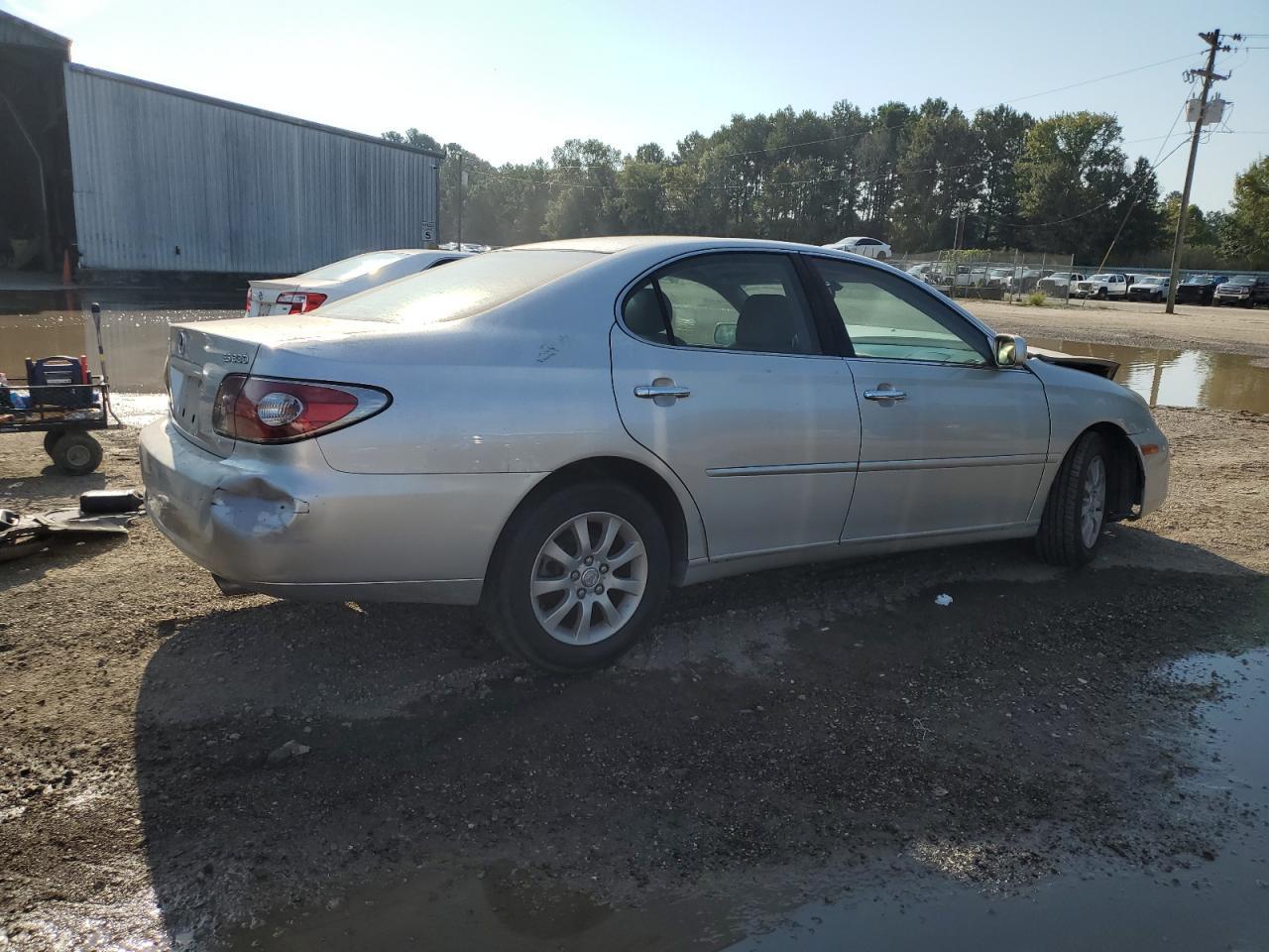 2004 Lexus Es 330 - Image 3