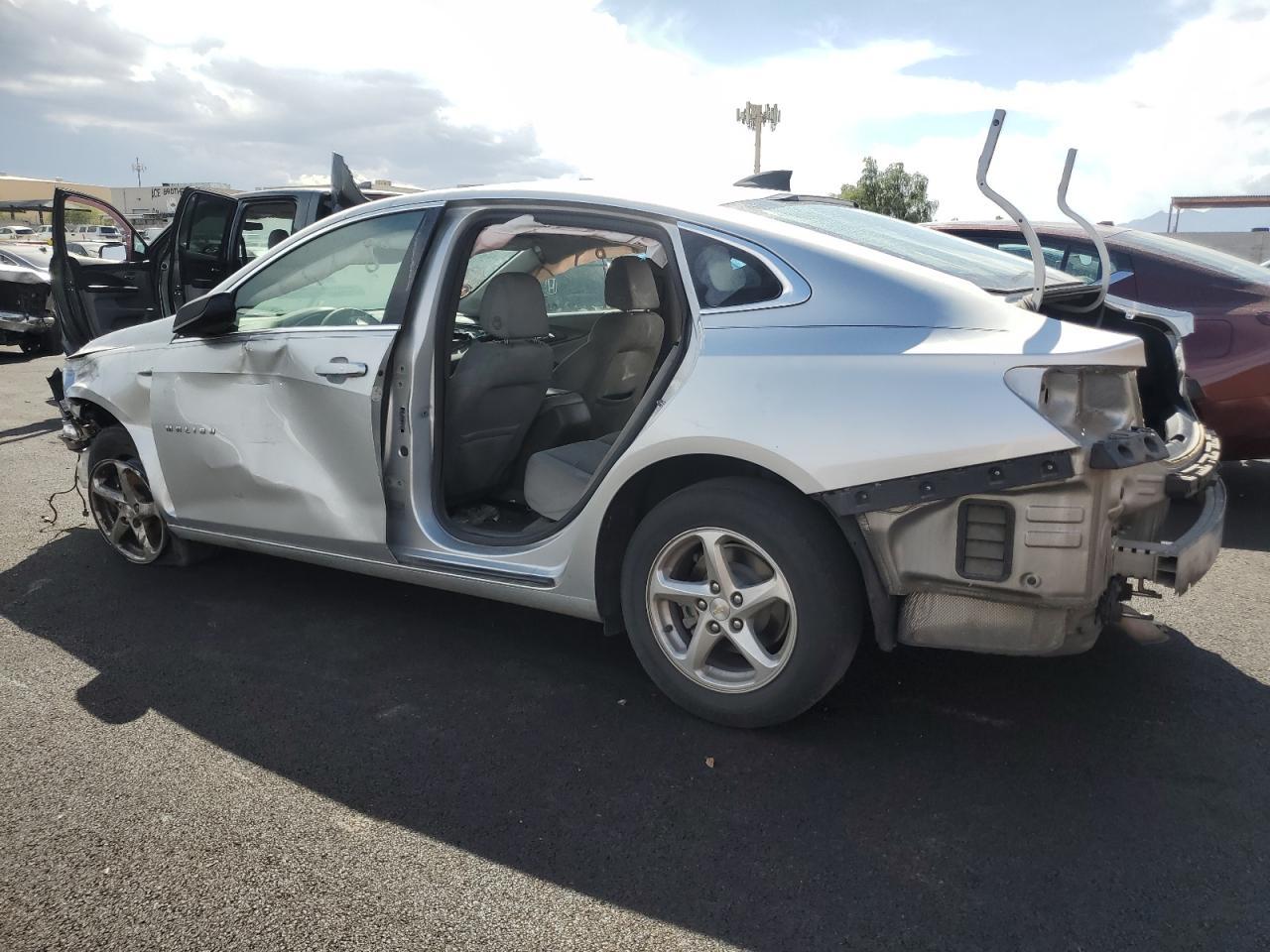 2016 Chevrolet Malibu Ls - Фото 2