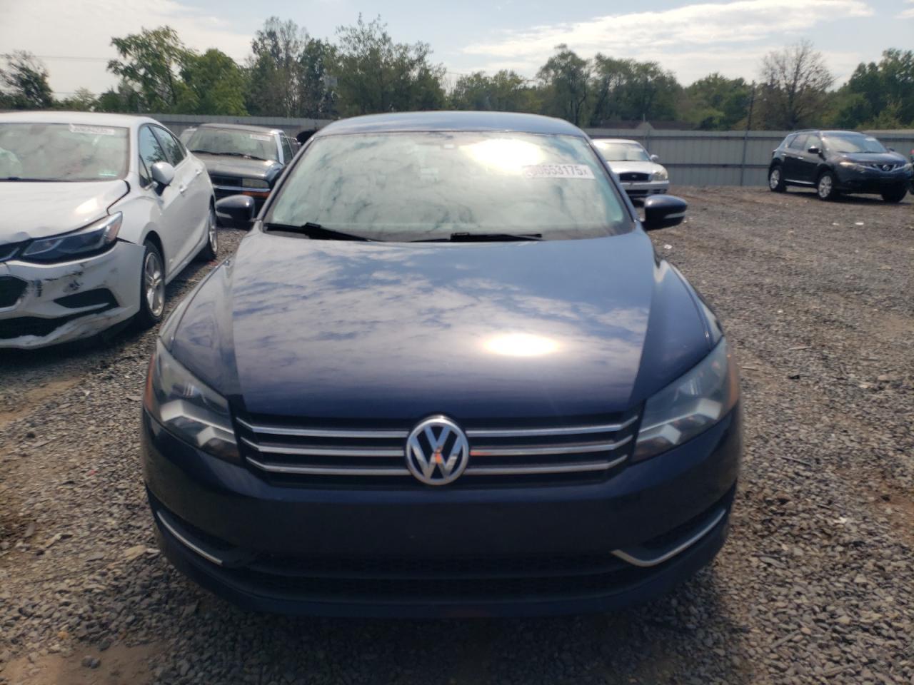 2014 Volkswagen Passat S - Фото 5