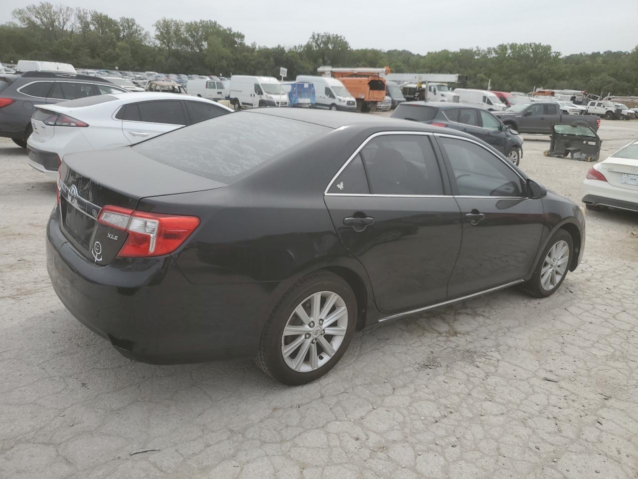 2012 Toyota Camry - Image 3