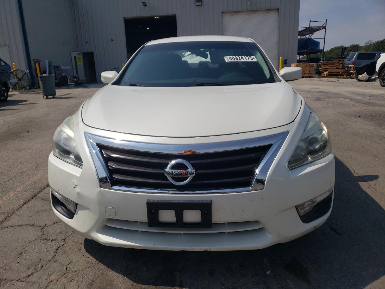 2015 Nissan Altima 2.5 - Image 5