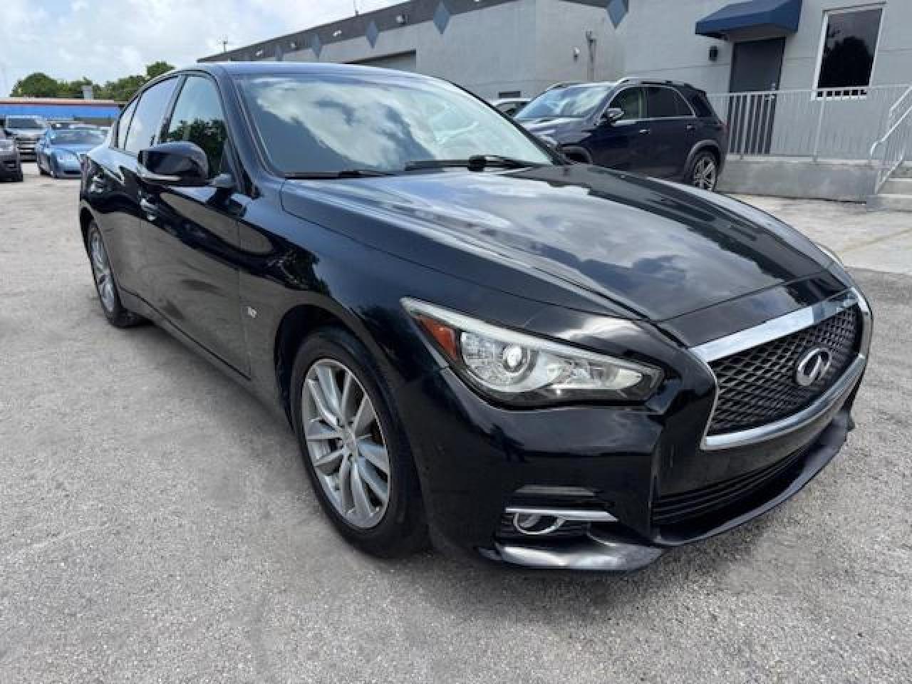 2017 Infiniti Q50 Premium - Фото 4