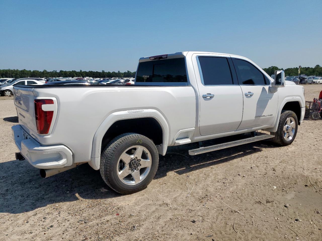 2022 GMC Sierra2500 - Image 3