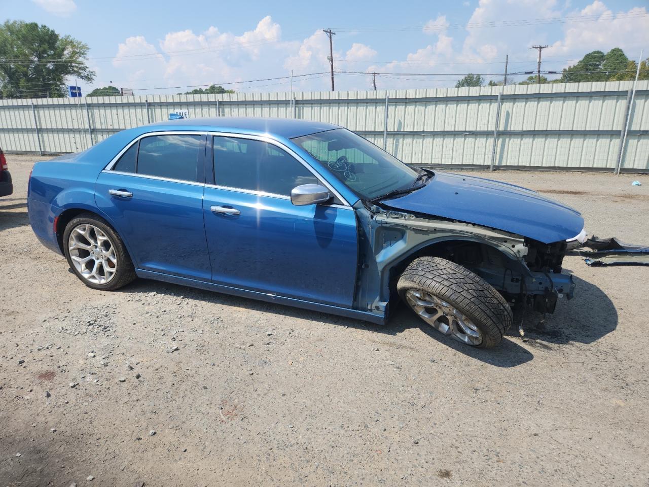2020 Chrysler 300C - Image 4