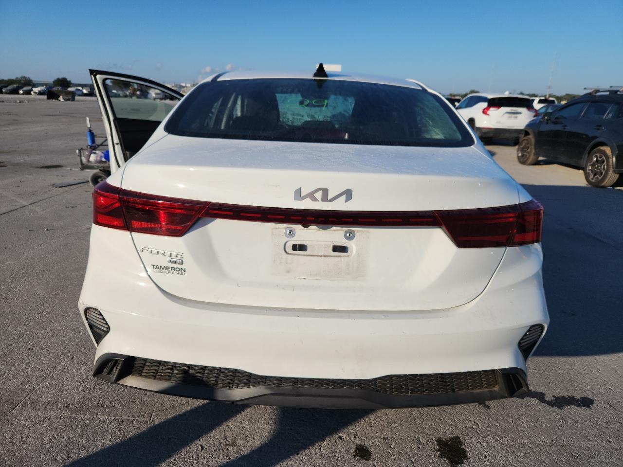 2023 Kia Forte Lx - Image 6
