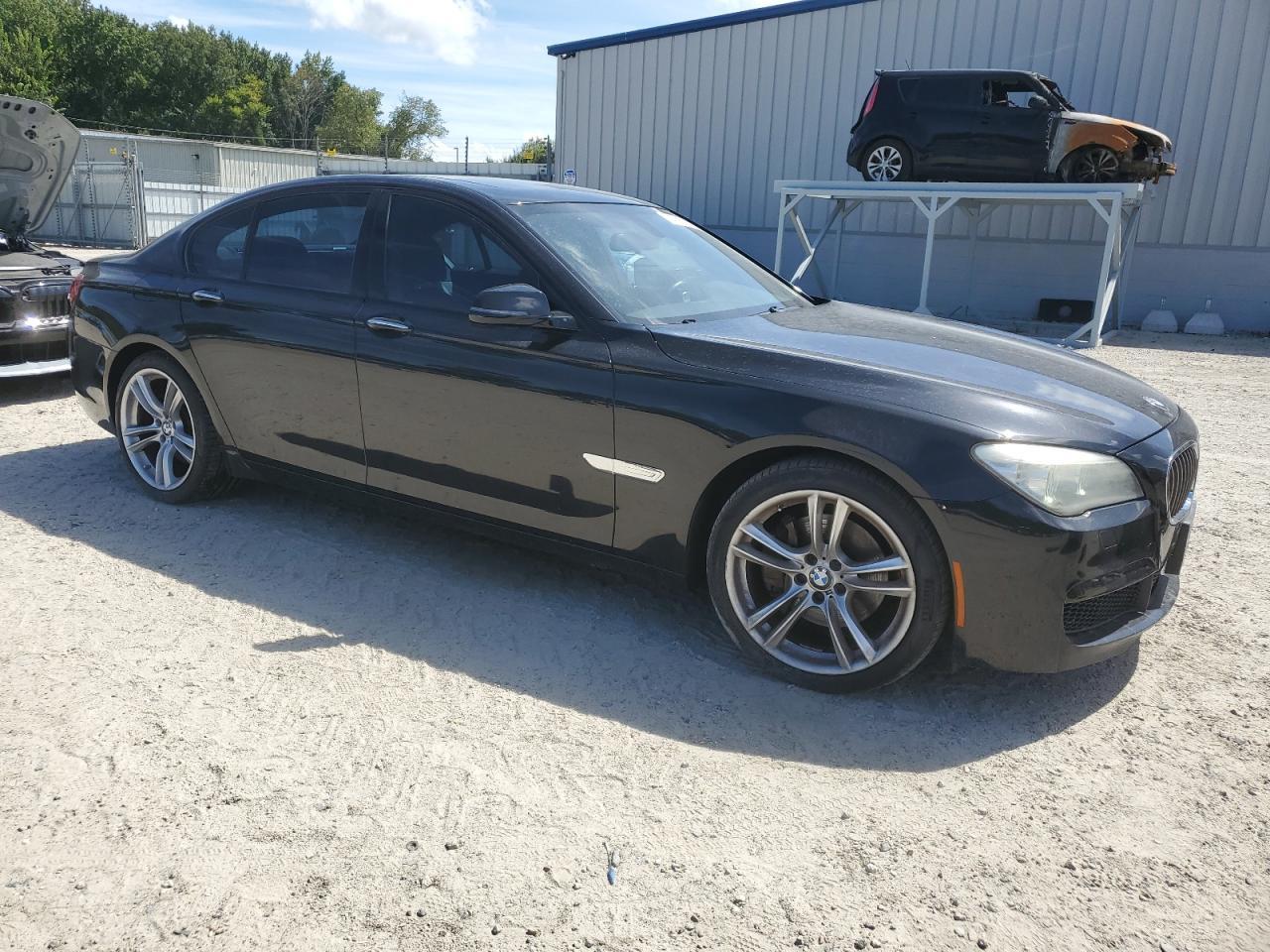 2013 BMW 740 I - Фото 4