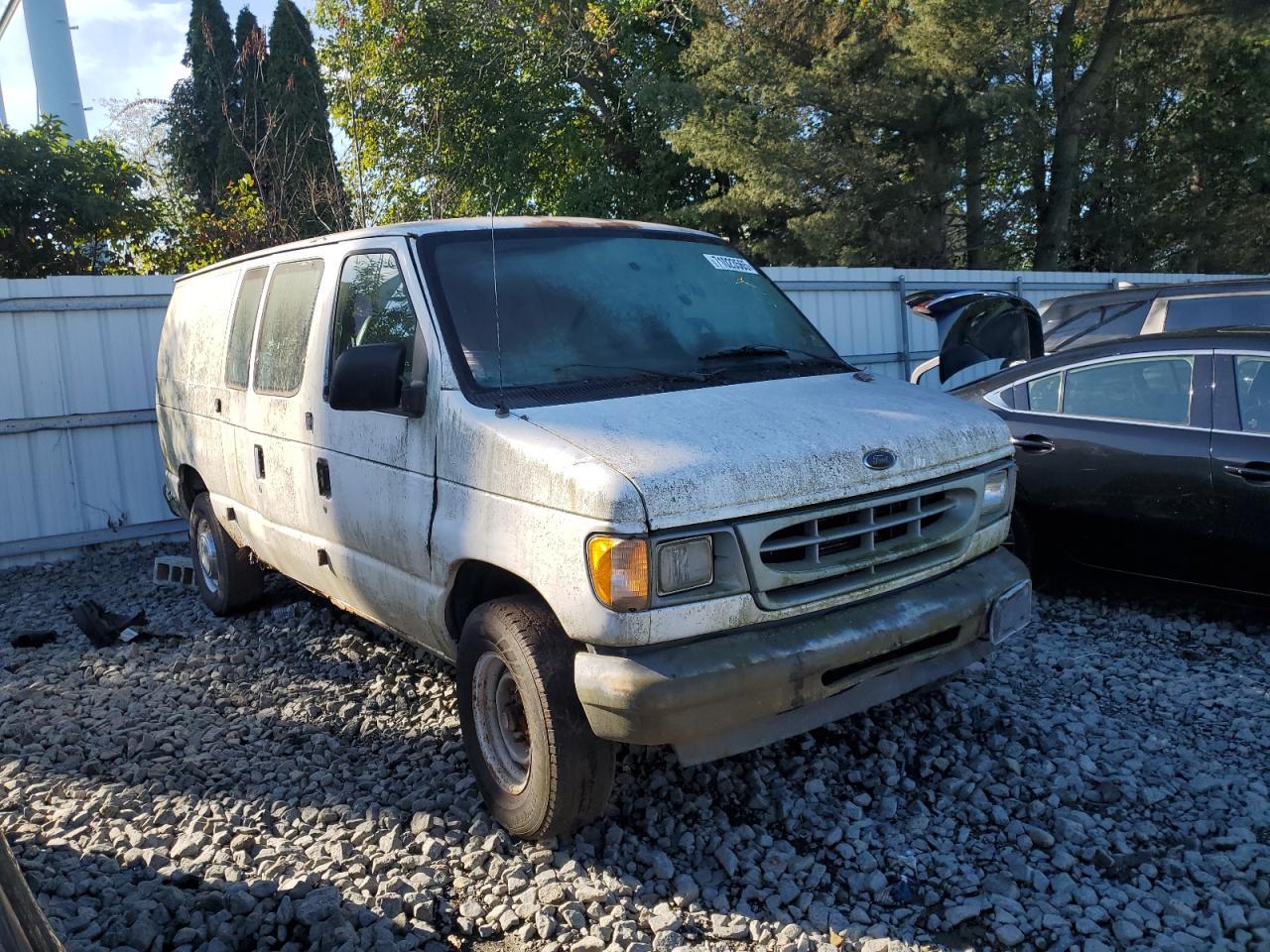 2002 Ford Econoline E250 Van - Фото 4