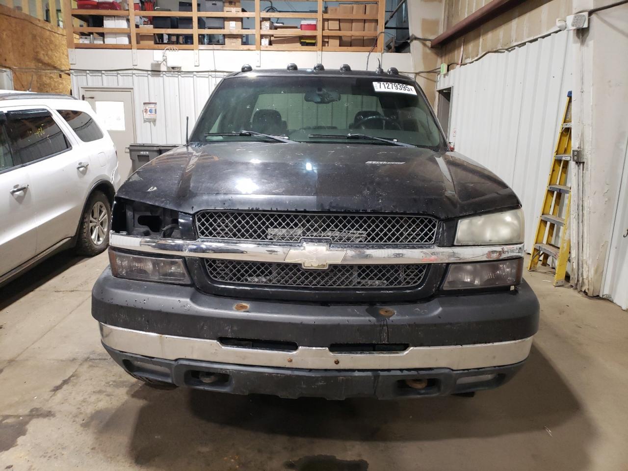 2004 Chevrolet Silverado K2500 Heavy Duty - Фото 5