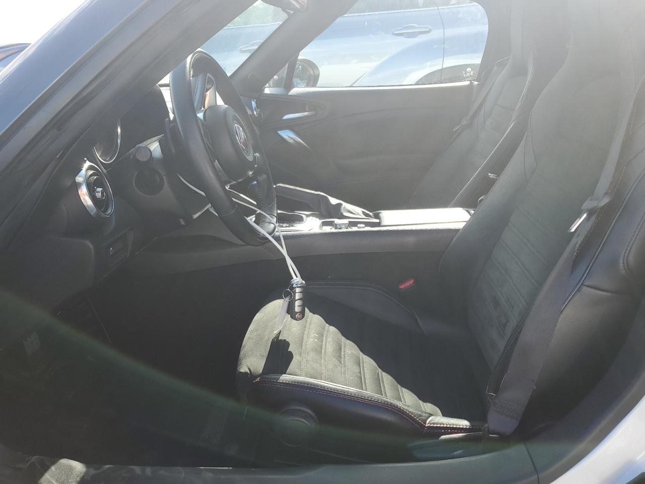 2017 Fiat 124 Spider Classica - Image 7