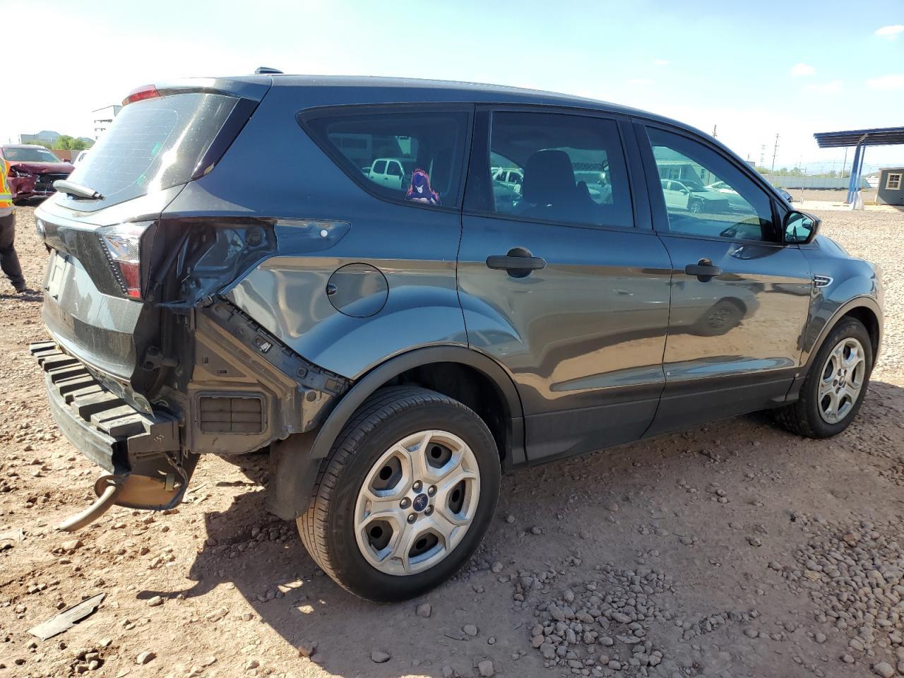 2017 Ford Escape S - Фото 3