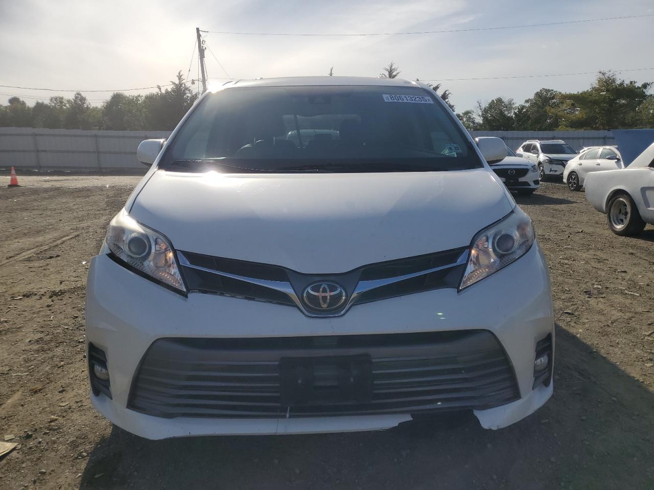 2018 Toyota Sienna Xle - Image 5