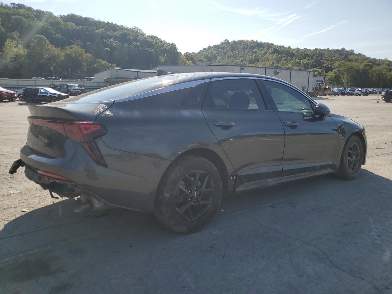 2025 Kia K5 Lxs - Image 3
