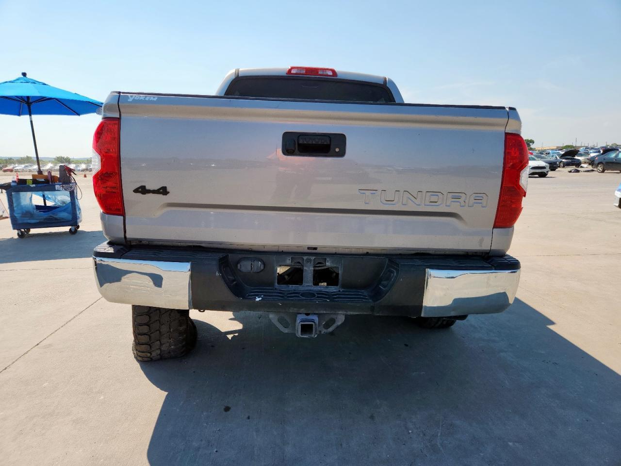 2017 Toyota Tundra Crewmax Sr5 - Image 6