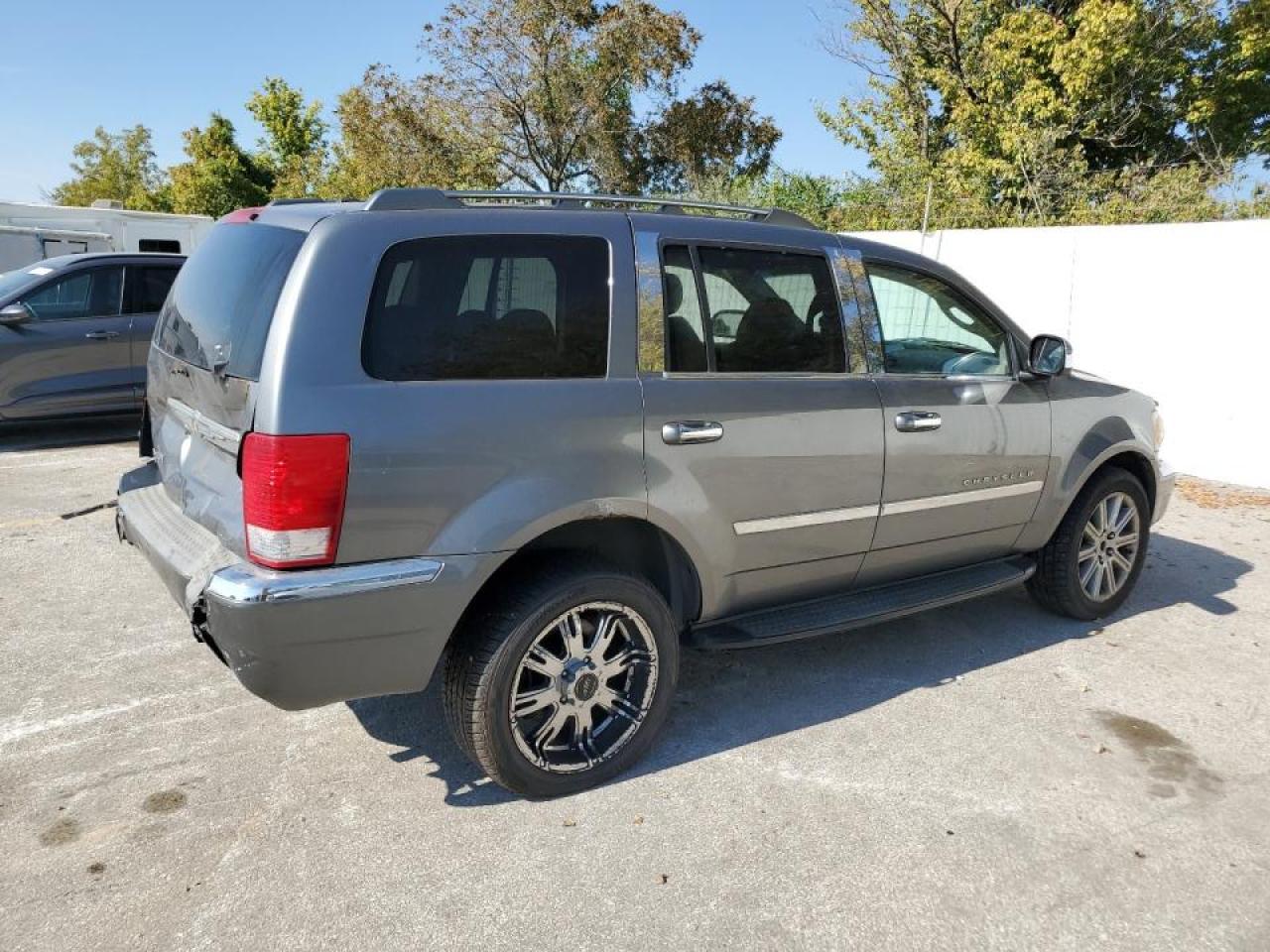 2007 Chrysler Aspen Limited - Фото 3