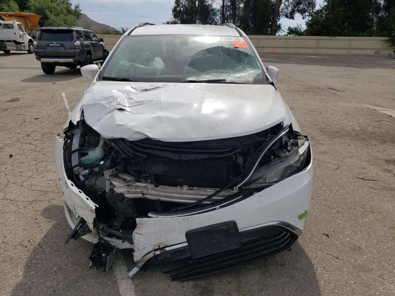 2018 Chrysler Pacifica Hybrid Touring L - Image 5