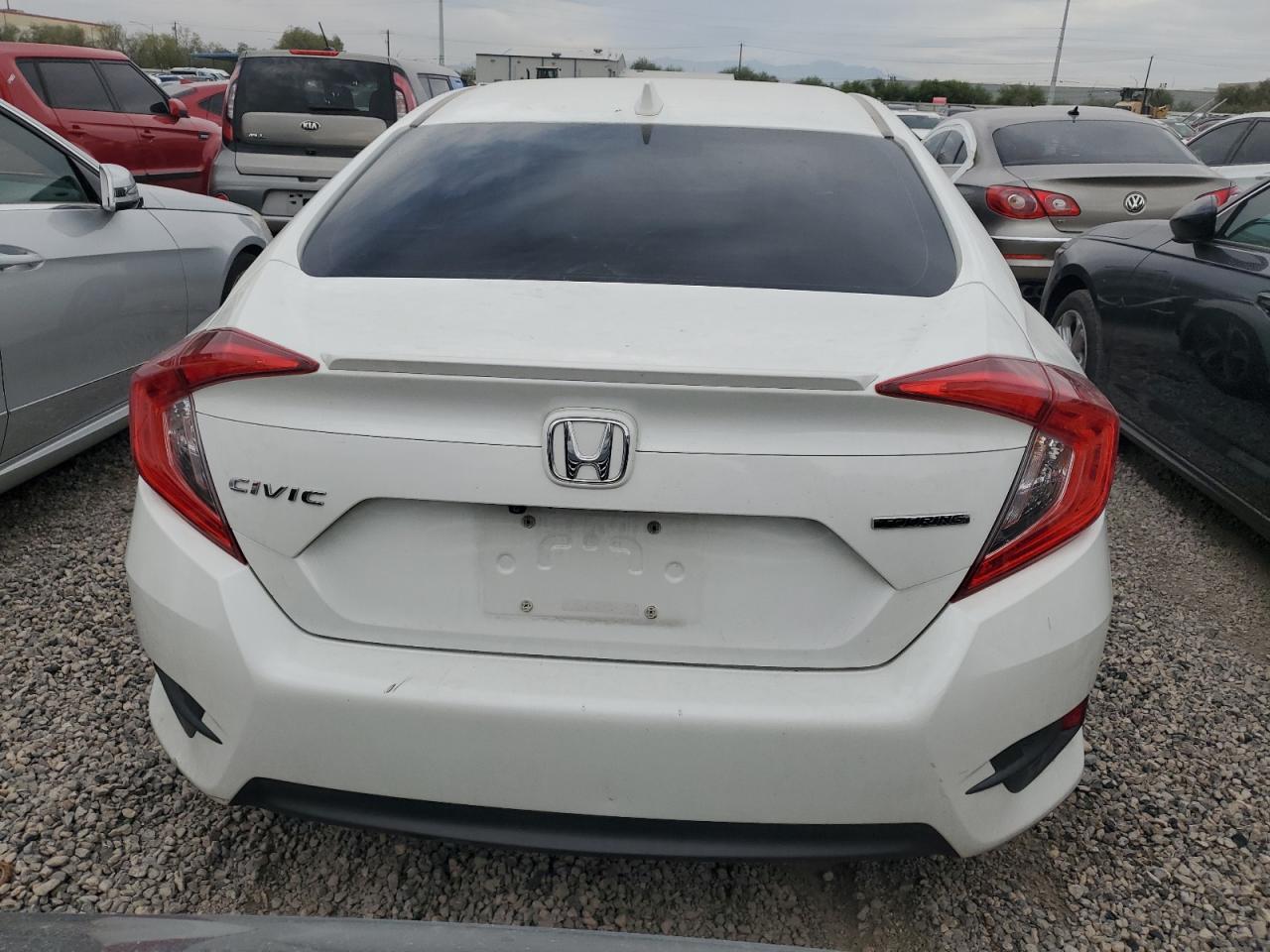 2018 Honda Civic Touring - Image 6