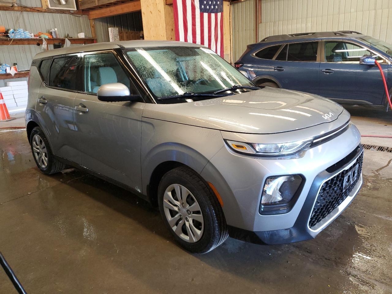 2022 Kia Soul Lx - Image 4