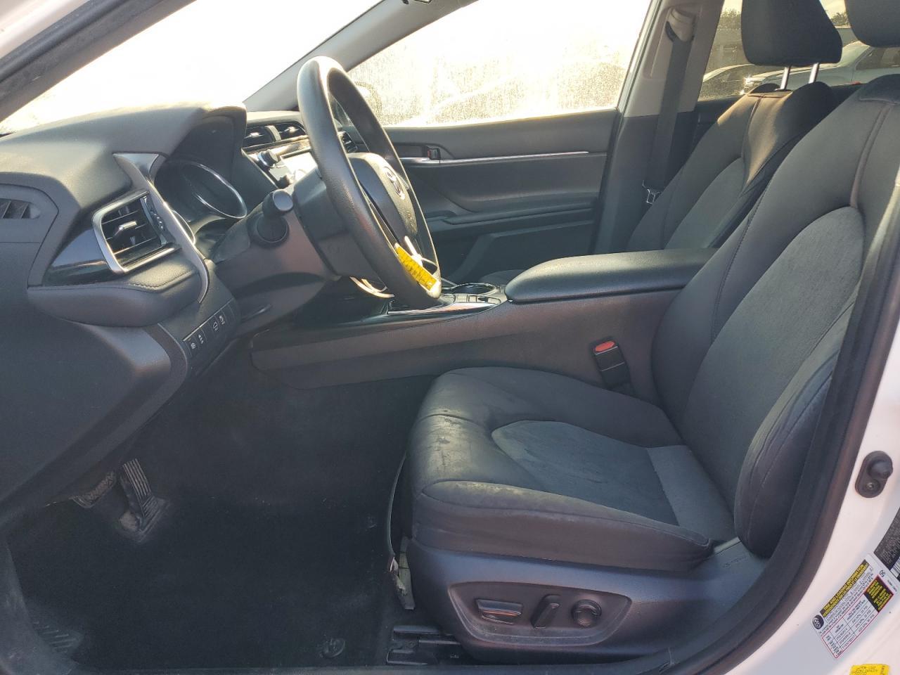 2019 Toyota Camry Le - Фото 7