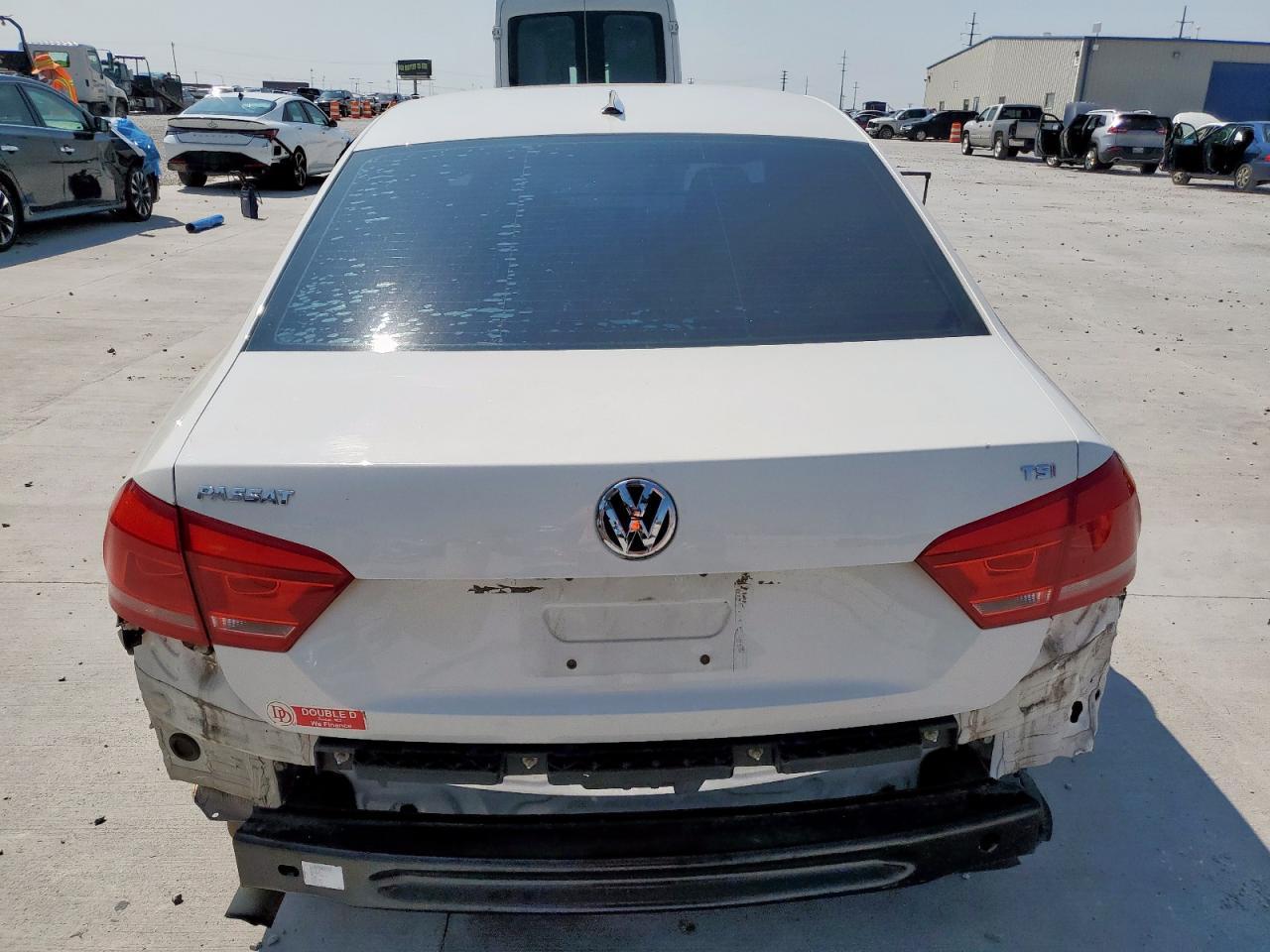 2015 Volkswagen Passat S - Фото 6