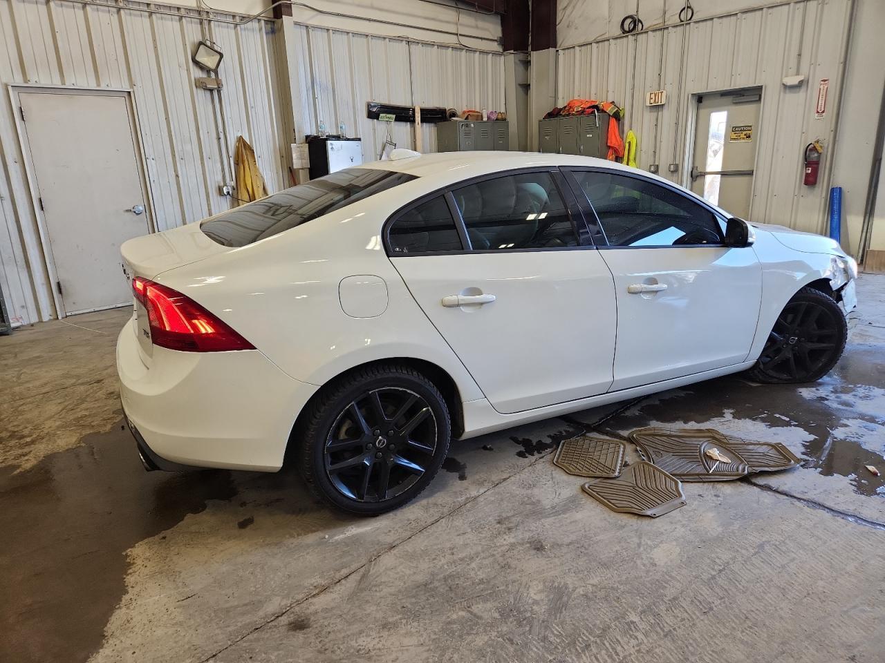 2017 Volvo S60 - Image 3