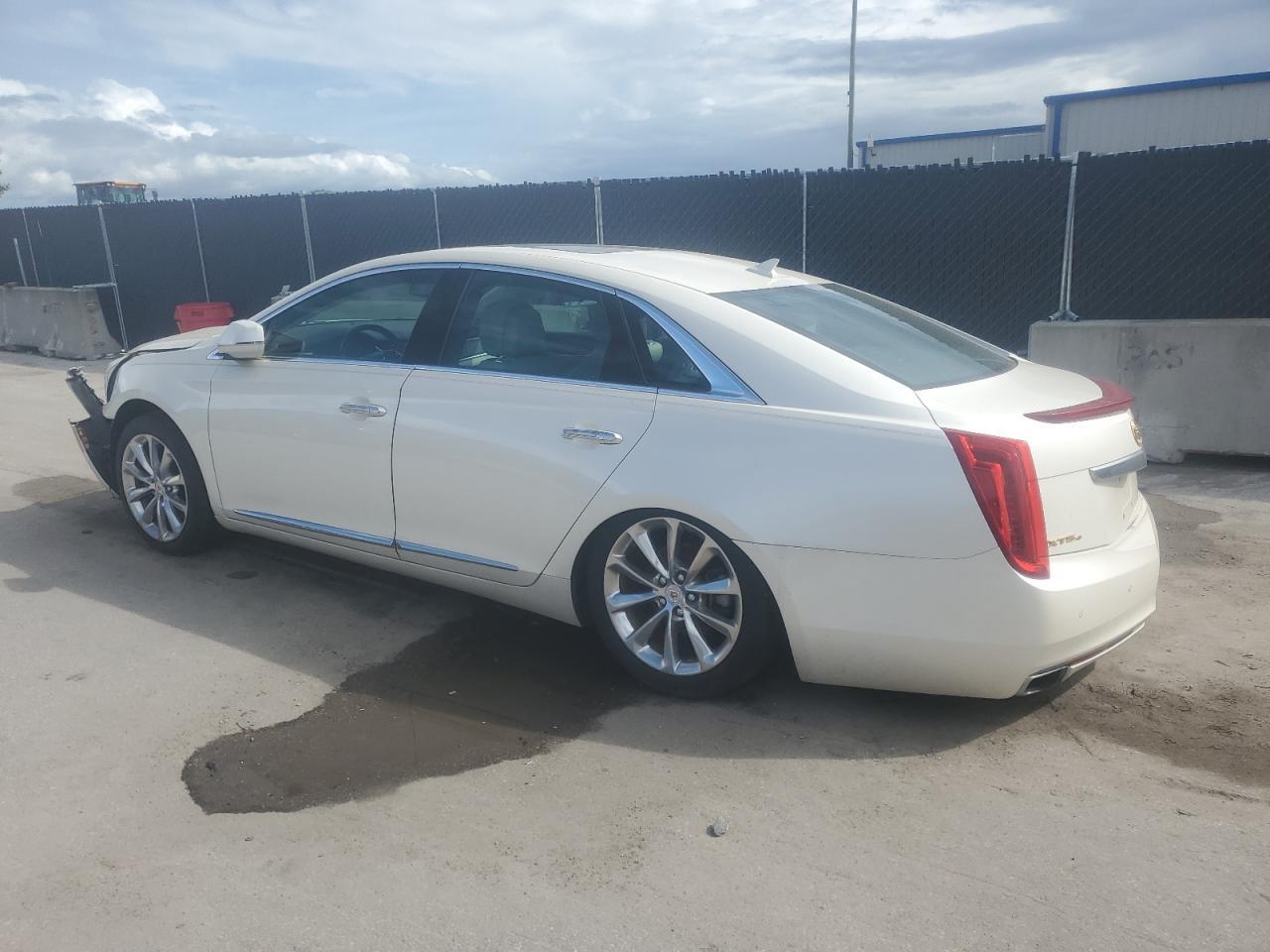 2013 Cadillac Xts Premium Collection - Image 2