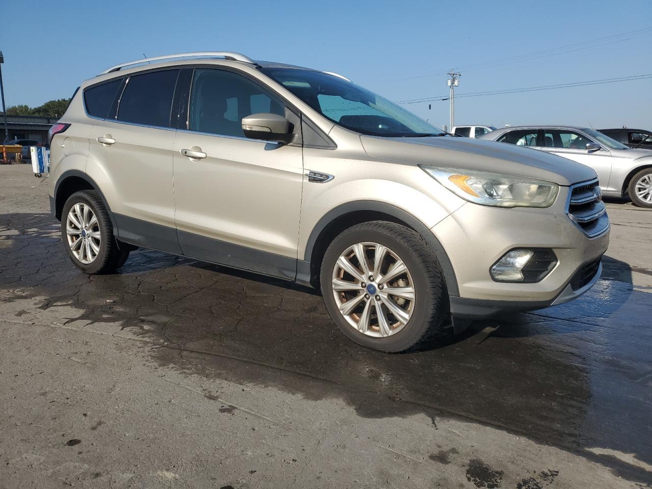 2017 Ford Escape Titanium - Image 4