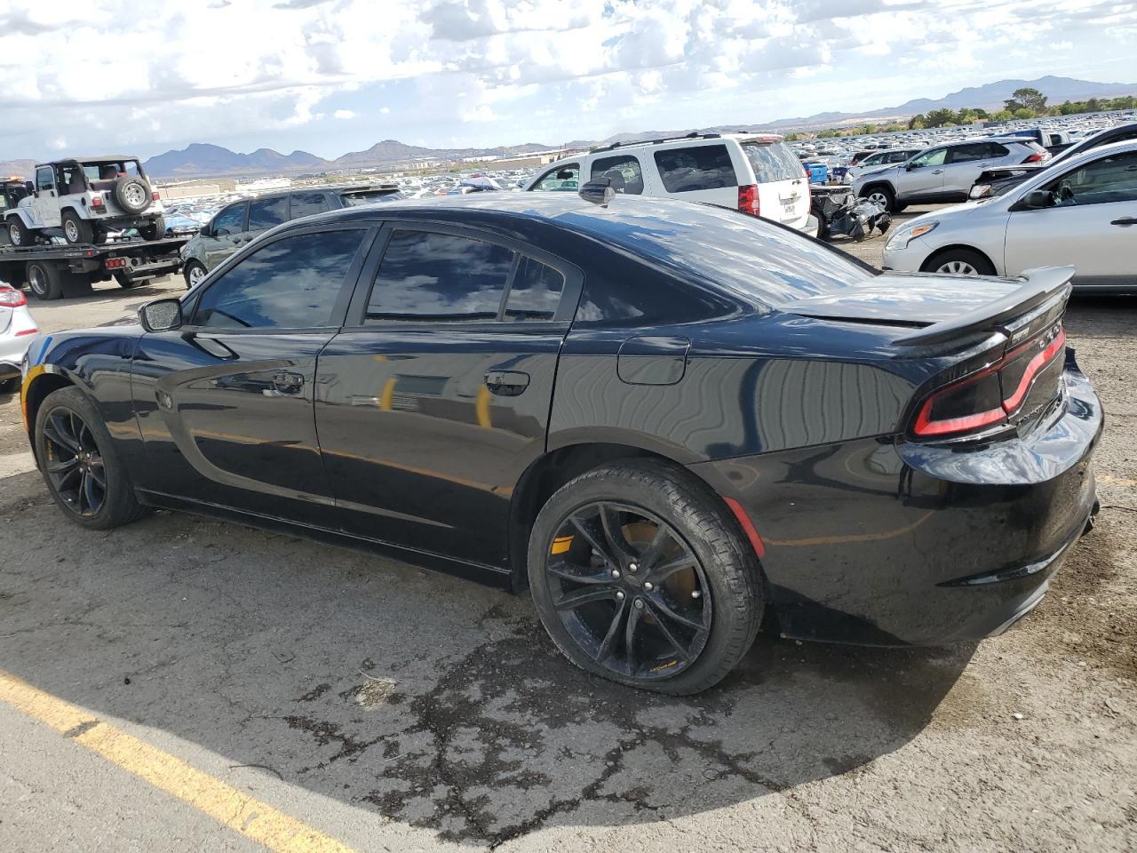 2016 Dodge Charger Sxt - Фото 2