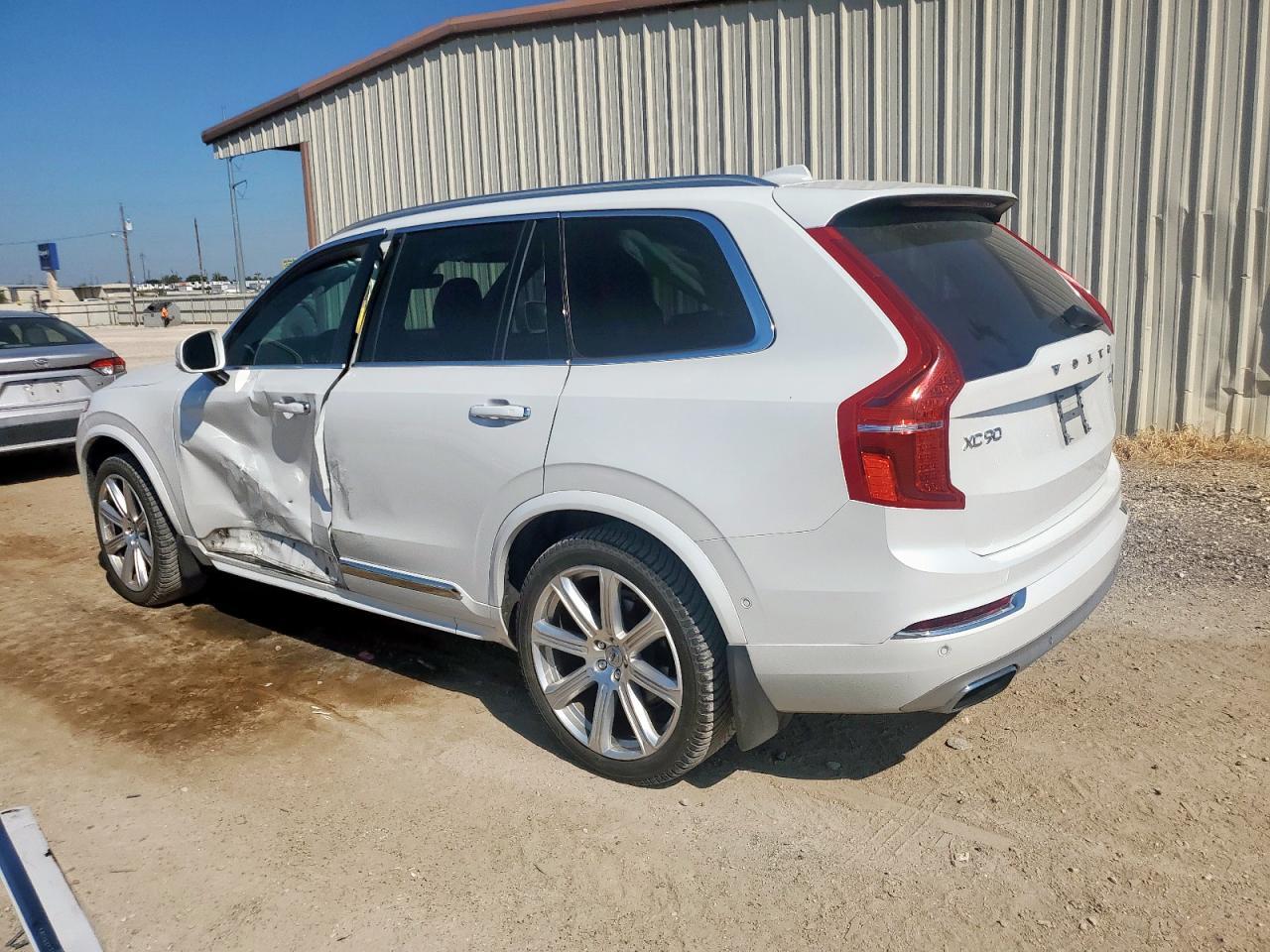 2017 Volvo Xc90 T6 - Фото 2